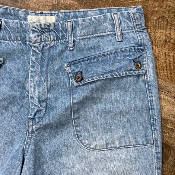 FP We The Free Rory Slim Straight Dakota Blue Button Cuff Jeans, Light Wash, 31 - Picture 10 of 13